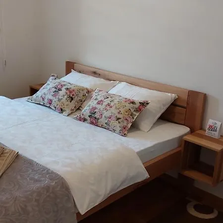아파트 Apartman Mm 페일