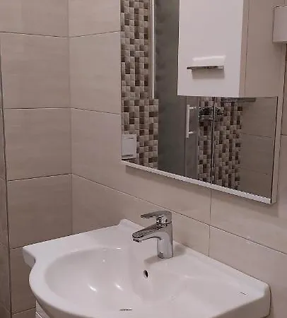Apartman Mm * 페일